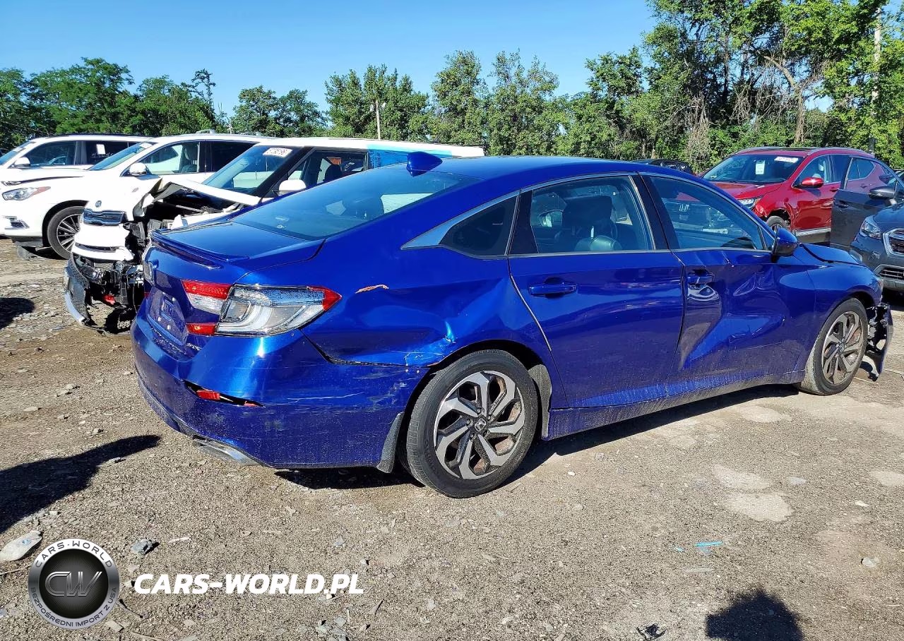 2018 Honda Accord Sport VIN:1HGCV1F33JA185213 - 3