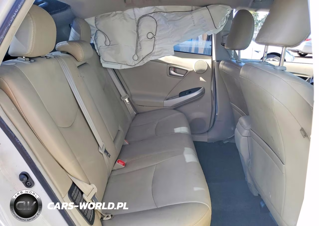 2014 Toyota Prius Five VIN:JTDKN3DU2E1755337 - 10