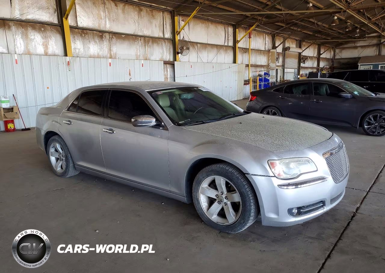 2011 Chrysler 300 Limited VIN:2C3CA5CG9BH613916 - 4