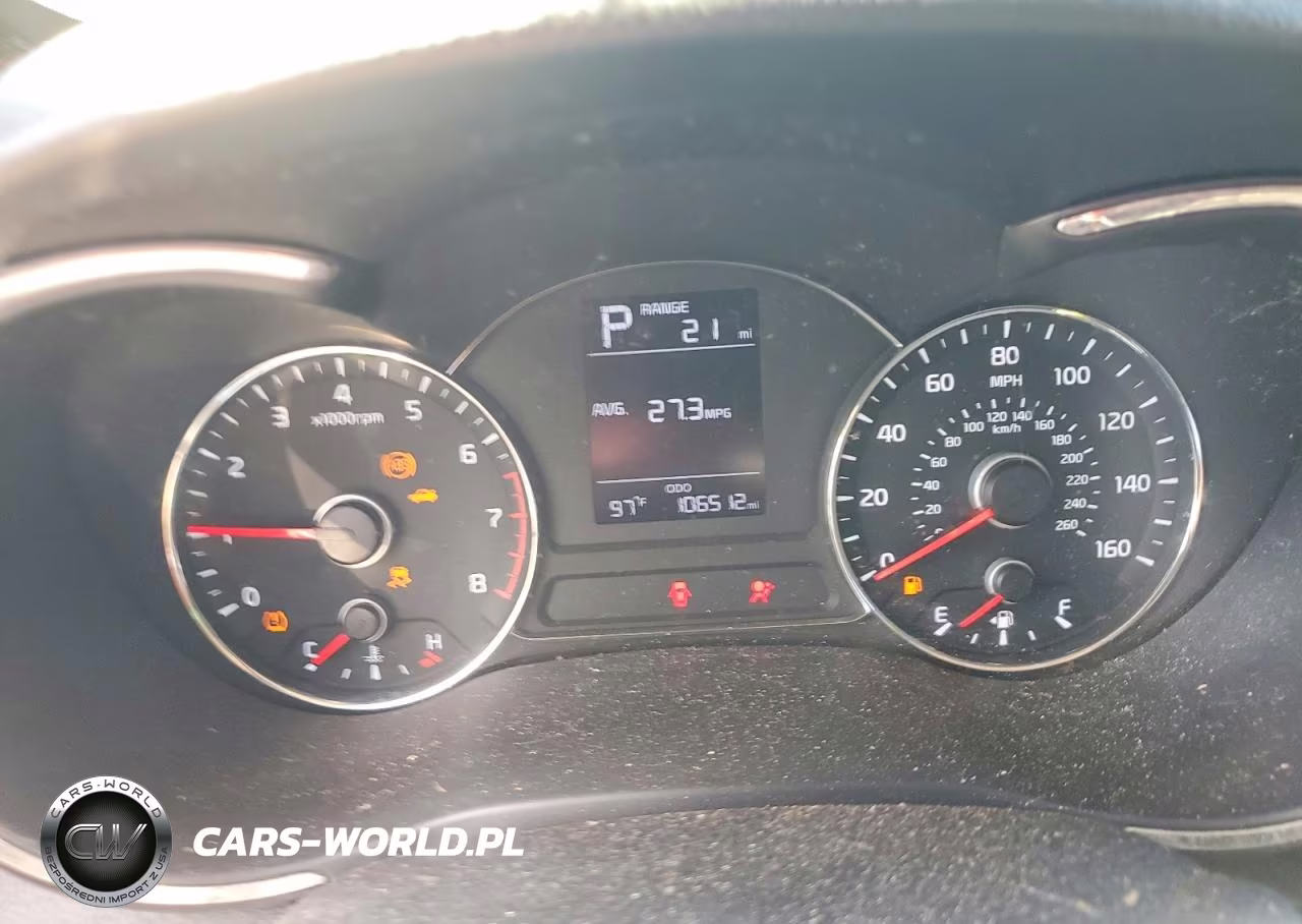 2018 Kia Forte Lx VIN:3KPFK4A72JE234463 - 9