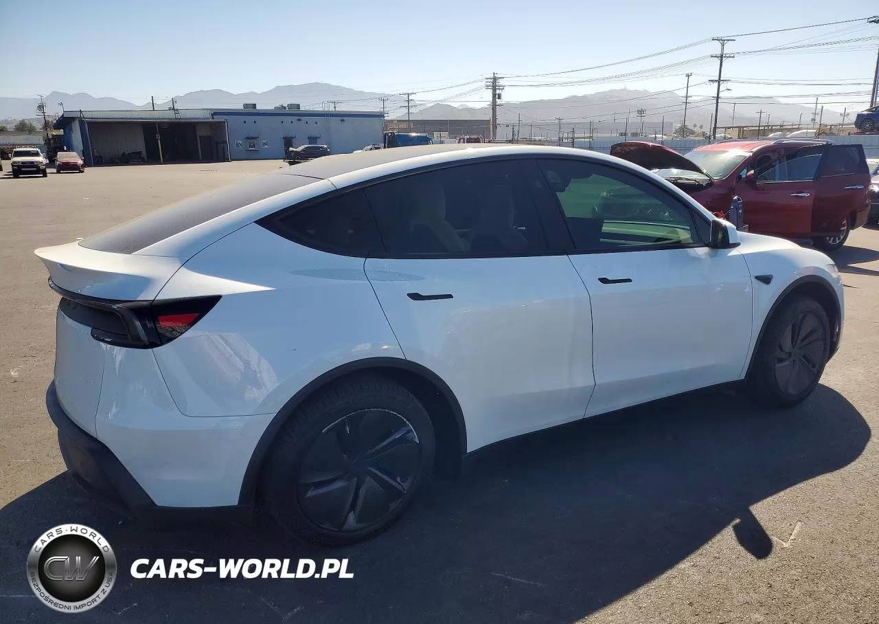 2026 Tesla Model Y VIN:7SAYGDED0TF638047 - 3