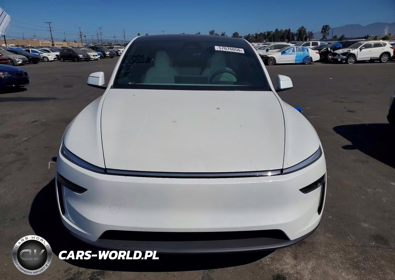 2026 Tesla Model Y VIN:7SAYGDED0TF638047 - 5
