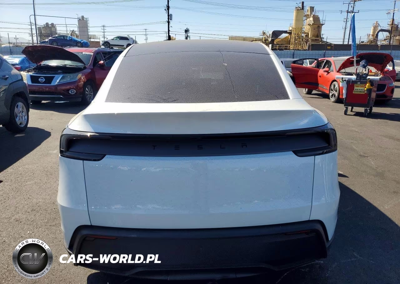 2026 Tesla Model Y VIN:7SAYGDED0TF638047 - 6