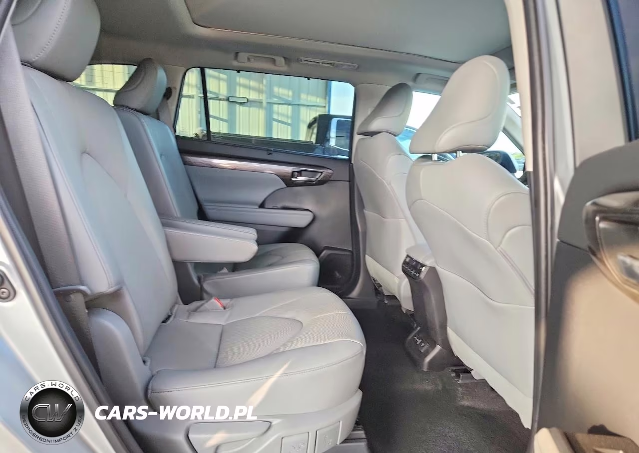 2023 Toyota Highlander Platinum VIN:5TDKDRBH5PS038061 - 11