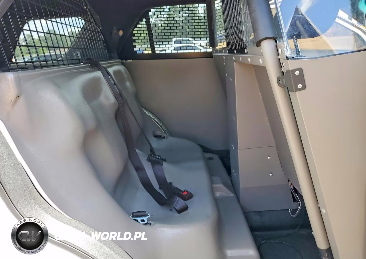 2017 Ford Explorer Police Interceptor VIN:1FM5K8ARXHGB55536 - 10