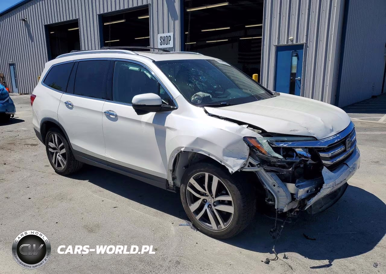 2017 Honda Pilot Touring VIN:5FNYF5H91HB013953 - 4