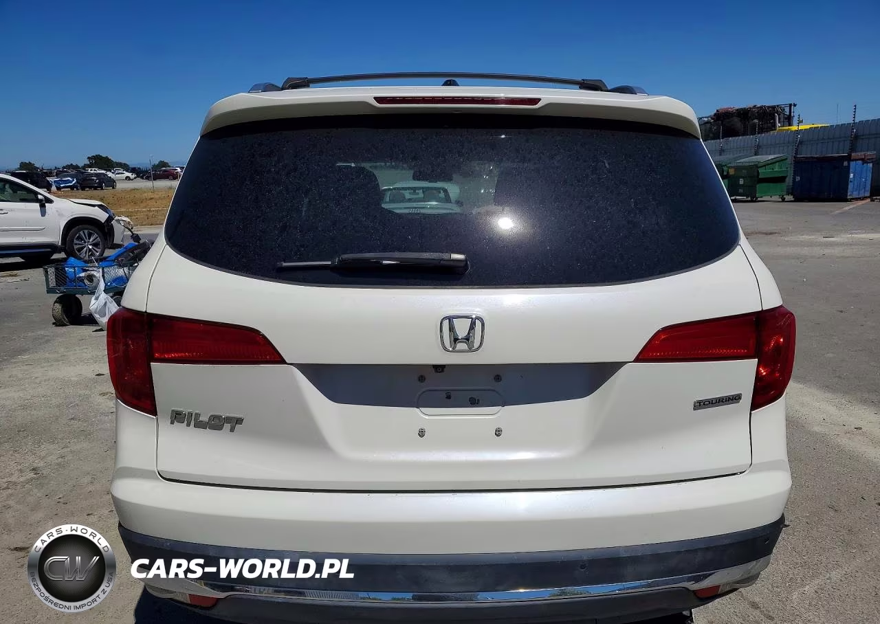 2017 Honda Pilot Touring VIN:5FNYF5H91HB013953 - 6