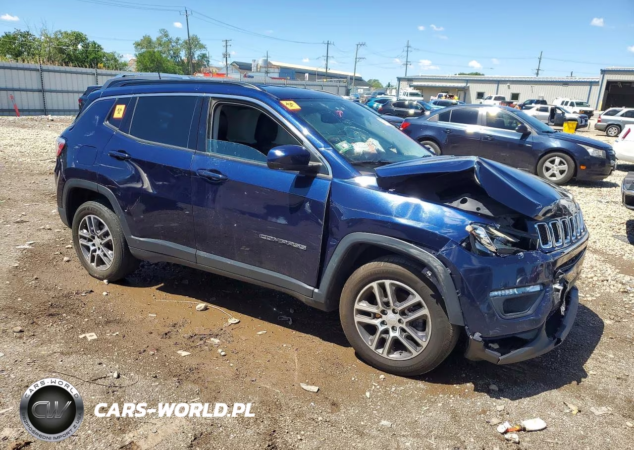 2017 Jeep Compass Latitude VIN:3C4NJDBB2HT640329 - 4