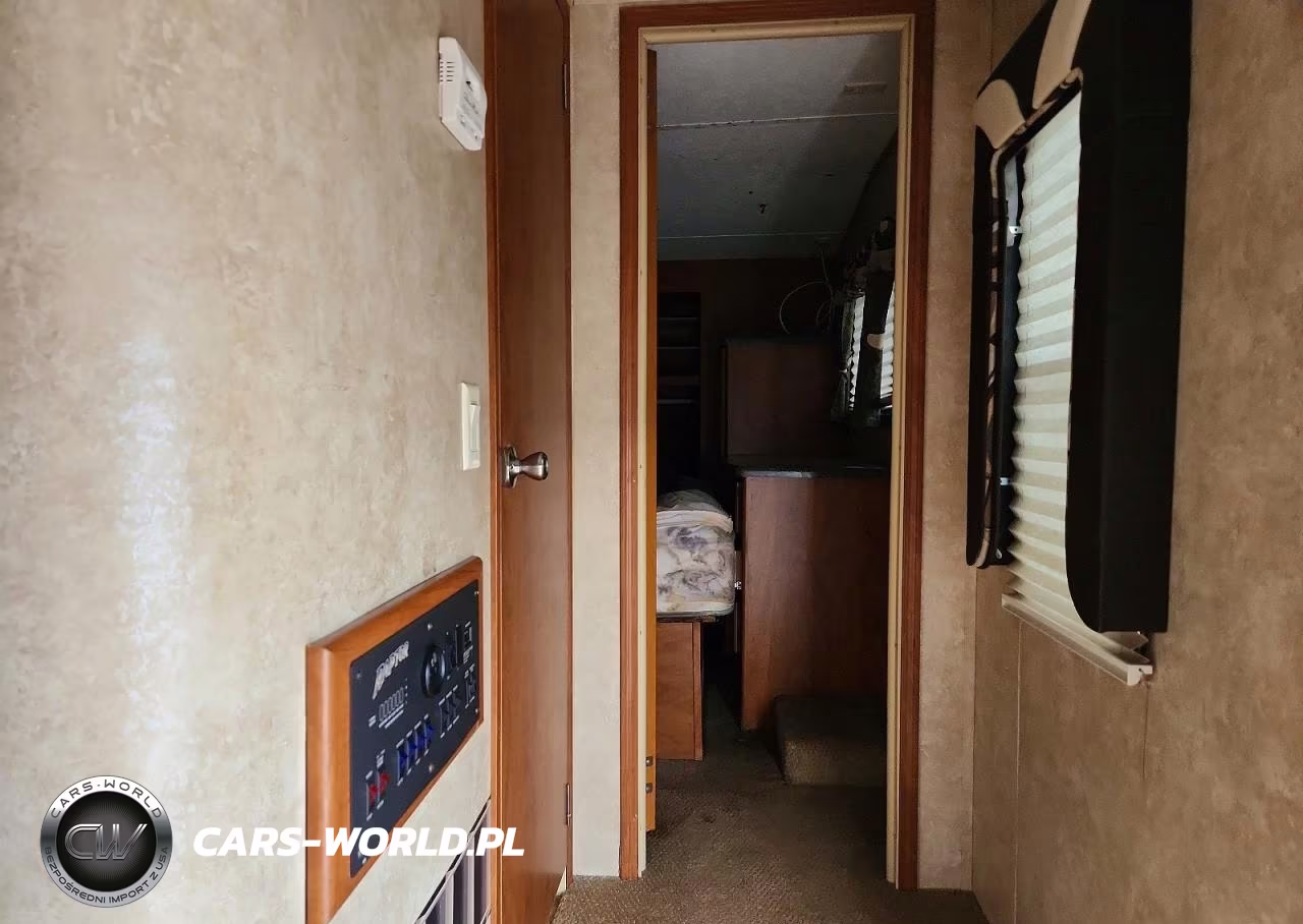2010 Keystone Raptor Camper VIN:4YDF39132AR801103 - 5