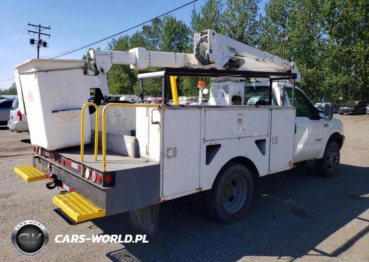 2004 Ford F550 Super Duty Bucket Truck VIN:1FDAF57P34EB58808 - 3