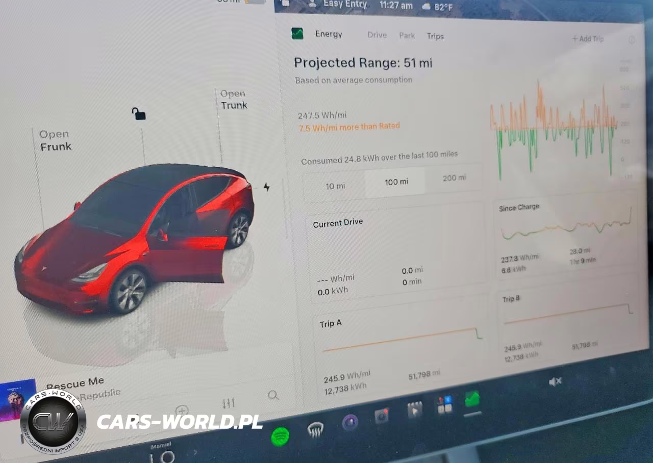 2023 Tesla Model Y VIN:7SAYGDEE9PA211705 - 9