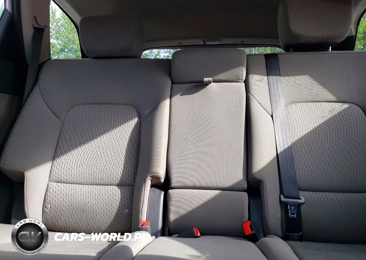2017 Hyundai Santa Fe Se VIN:KM8SMDHFXHU200381 - 10