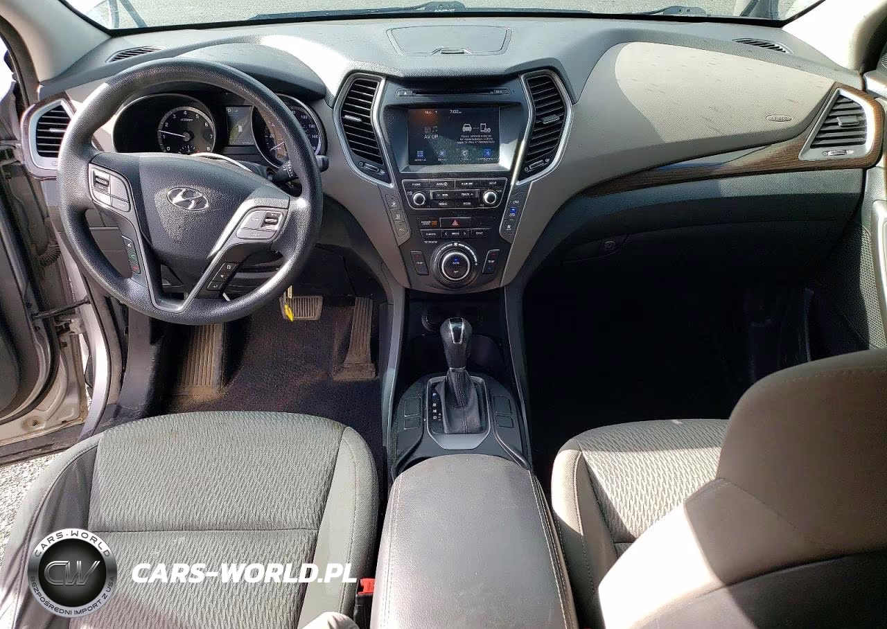 2017 Hyundai Santa Fe Se VIN:KM8SMDHFXHU200381 - 8