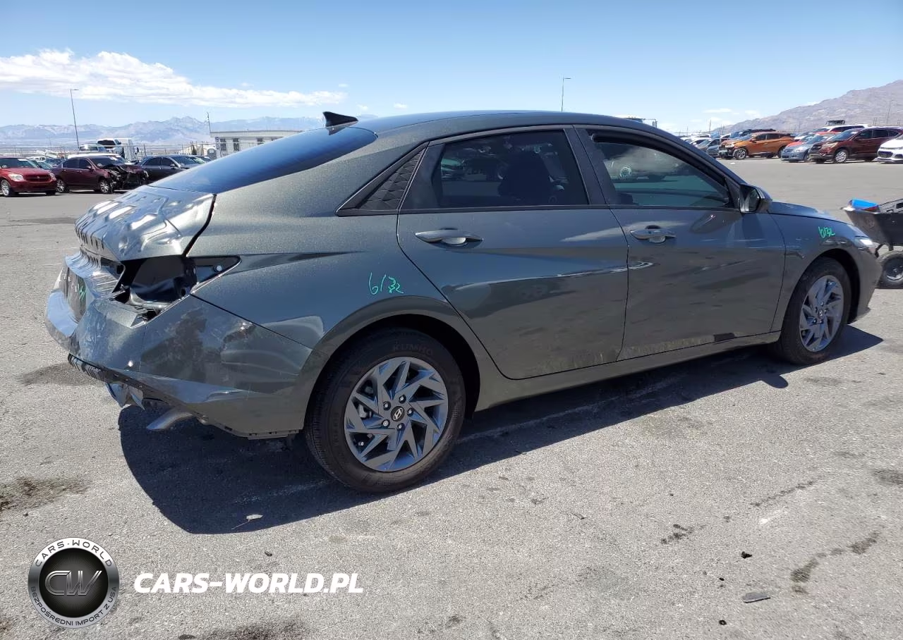 2024 Hyundai Elantra Sel VIN:KMHLM4DG2RU759685 - 3