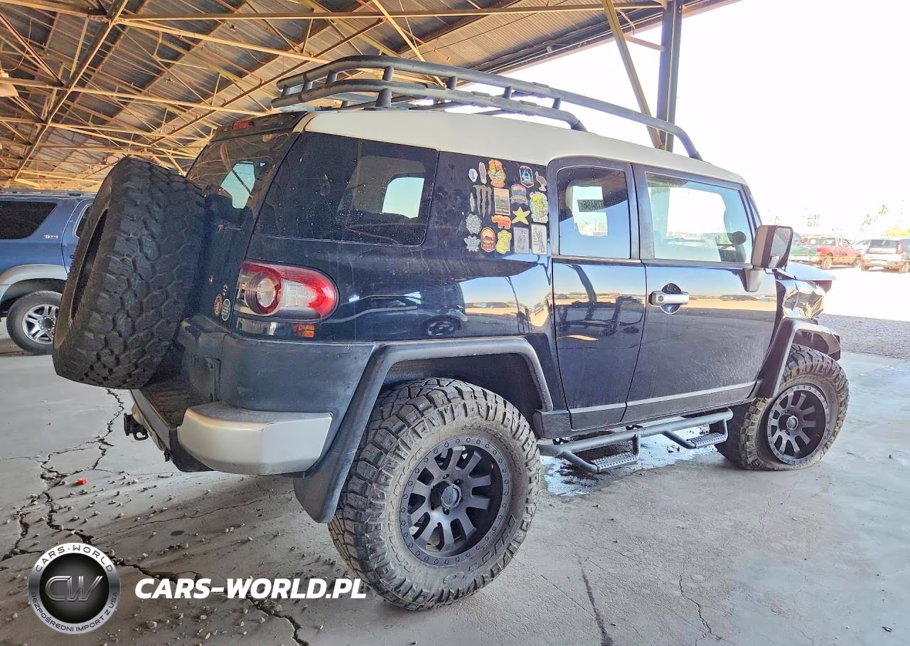 2012 Toyota Fj Cruiser Base VIN:JTEBU4BF1CK132761 - 3