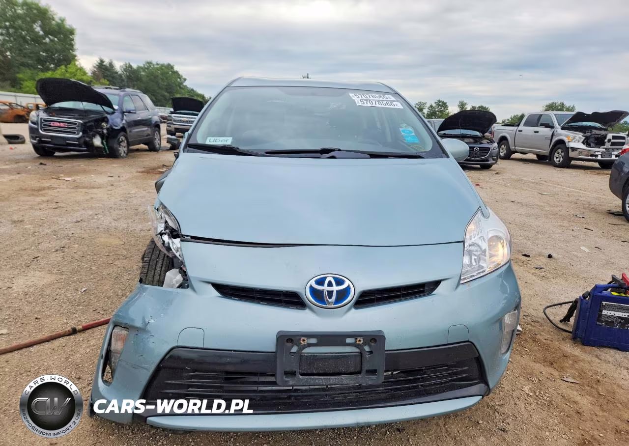 2014 Toyota Prius Two VIN:JTDKN3DU0E1761718 - 5
