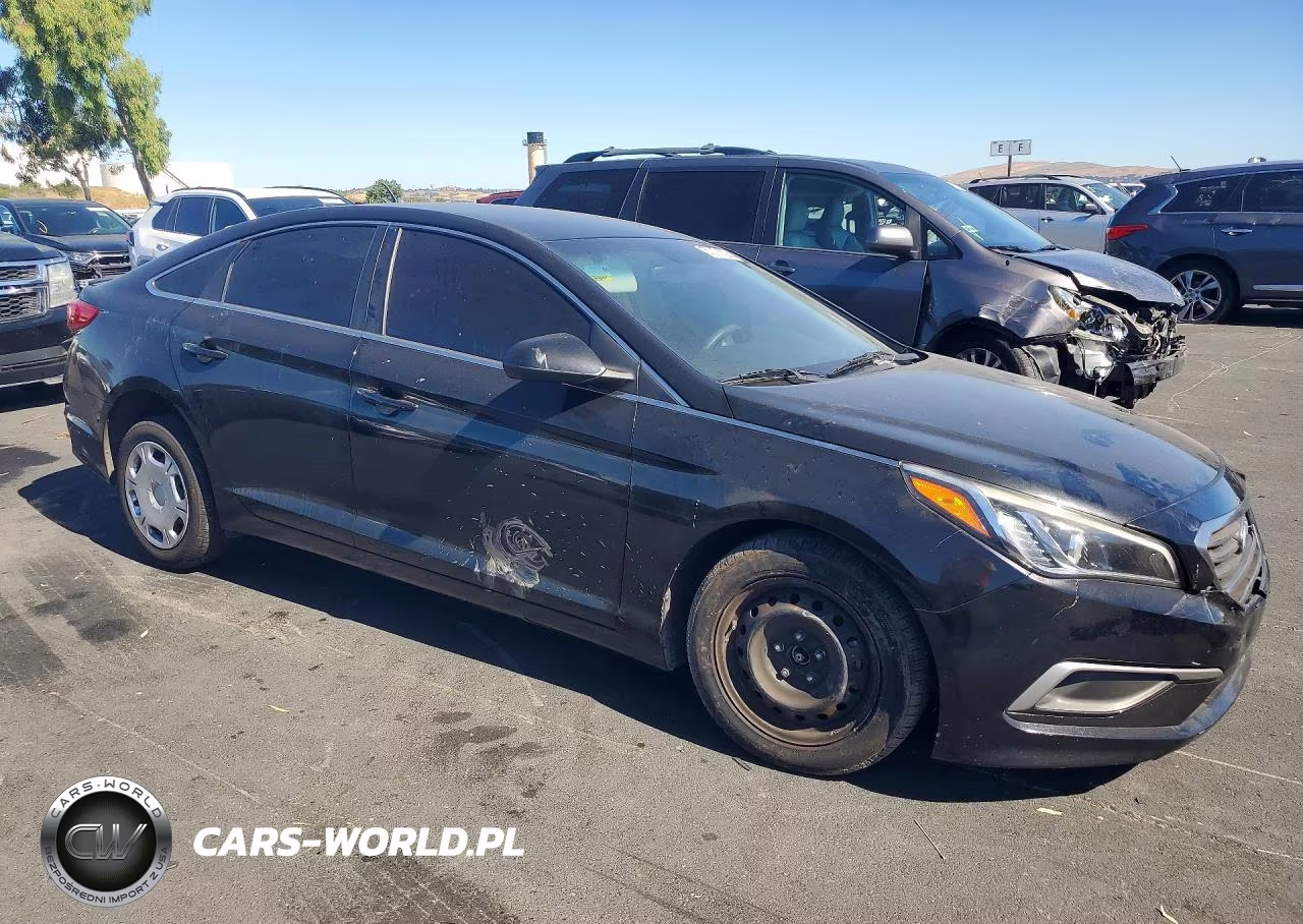 2016 Hyundai Sonata Se VIN:5NPE24AF4GH428936 - 4