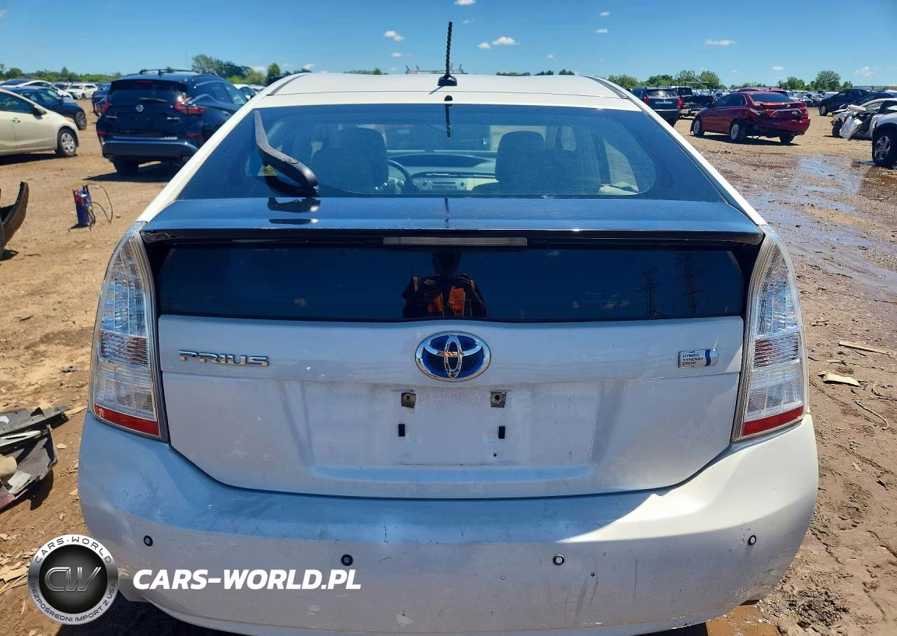 2011 Toyota Prius Two VIN:JTDKN3DU5B0285774 - 6