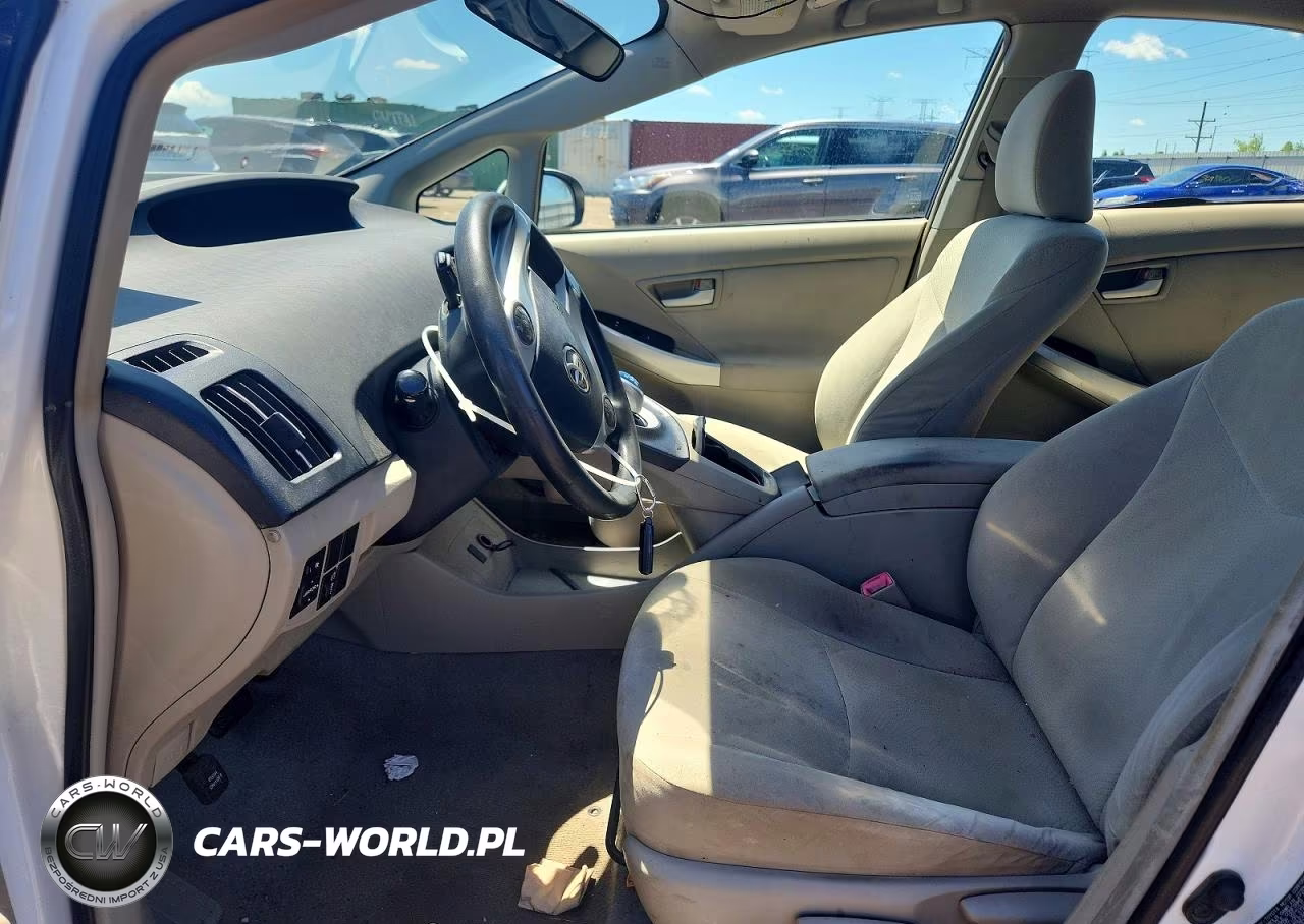 2011 Toyota Prius Two VIN:JTDKN3DU5B0285774 - 7