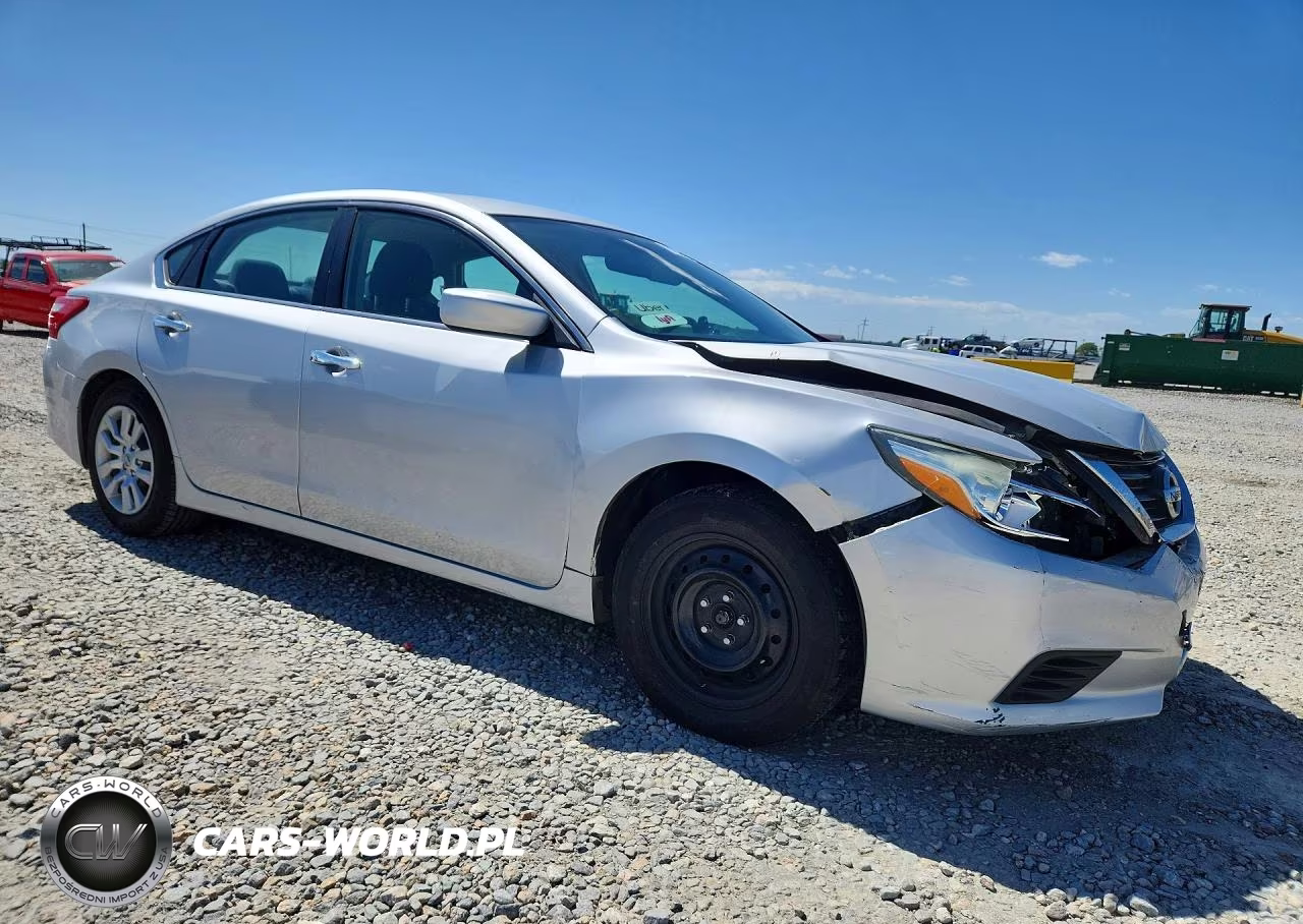 2017 Nissan Altima 2.5 S VIN:1N4AL3AP1HN365784 - 4