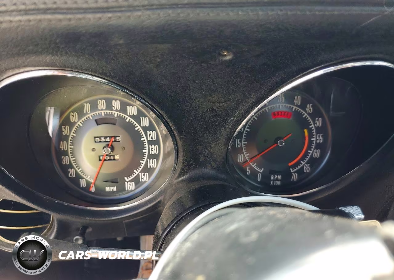 1974 Chevrolet Corvette VIN:1Z37J4S402576 - 9
