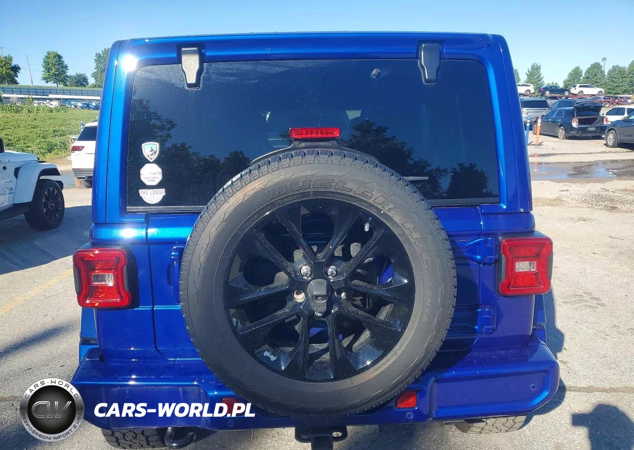 2020 Jeep Wrangler Unlimited Sahara VIN:1C4HJXEN2LW329538 - 6