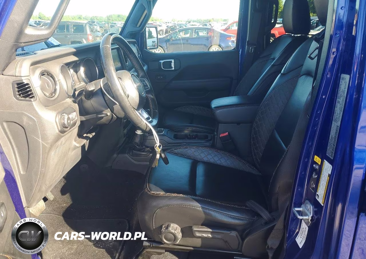 2020 Jeep Wrangler Unlimited Sahara VIN:1C4HJXEN2LW329538 - 7