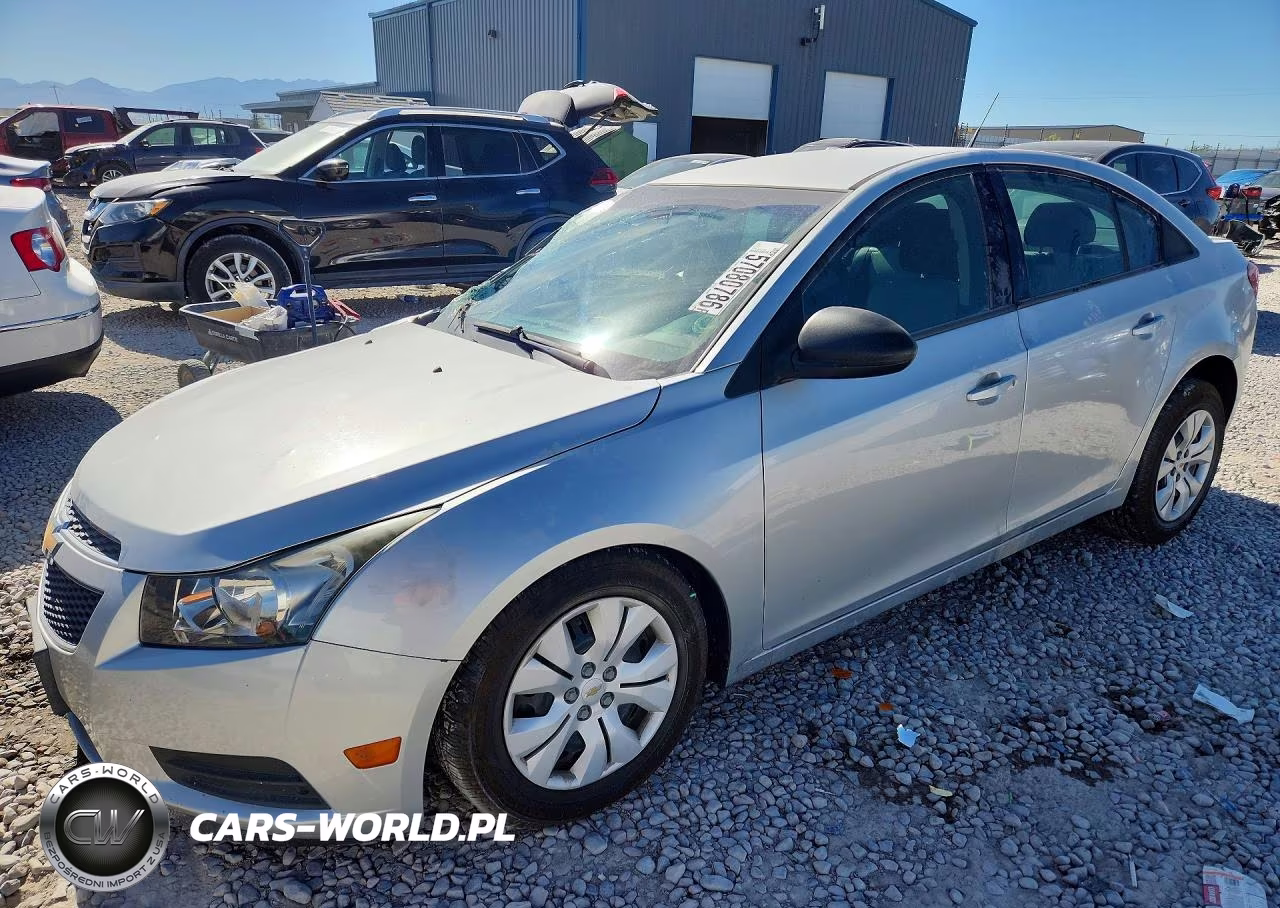 2014 Chevrolet Cruze Ls – zdjęcie 1 z 12