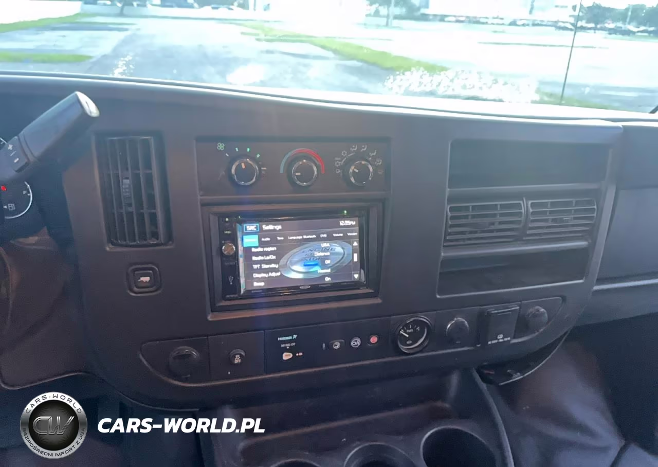 2019 Chevrolet Express G3500 VIN:1HA3GRCG0KN000104 - 9