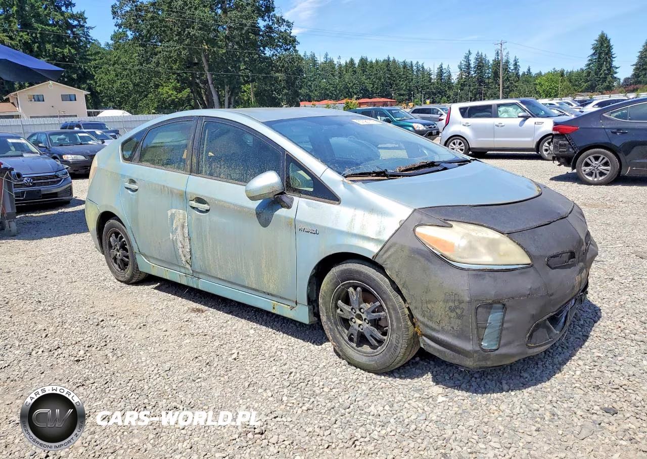 2013 Toyota Prius Two VIN:JTDKN3DUXD1637017 - 4
