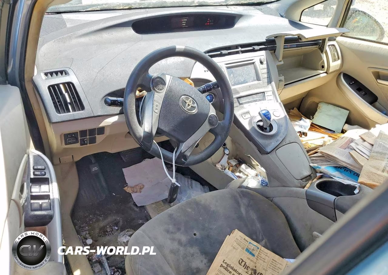 2013 Toyota Prius Two VIN:JTDKN3DUXD1637017 - 8