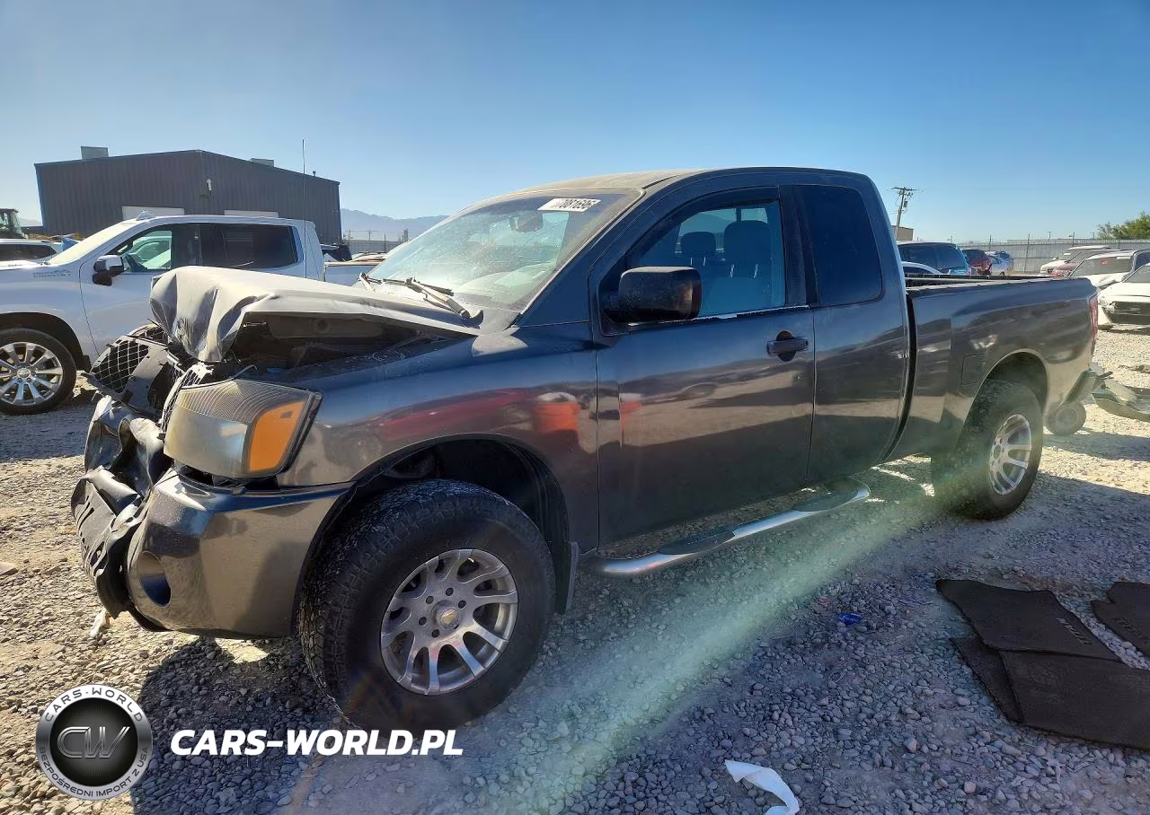2004 Nissan Titan Xe