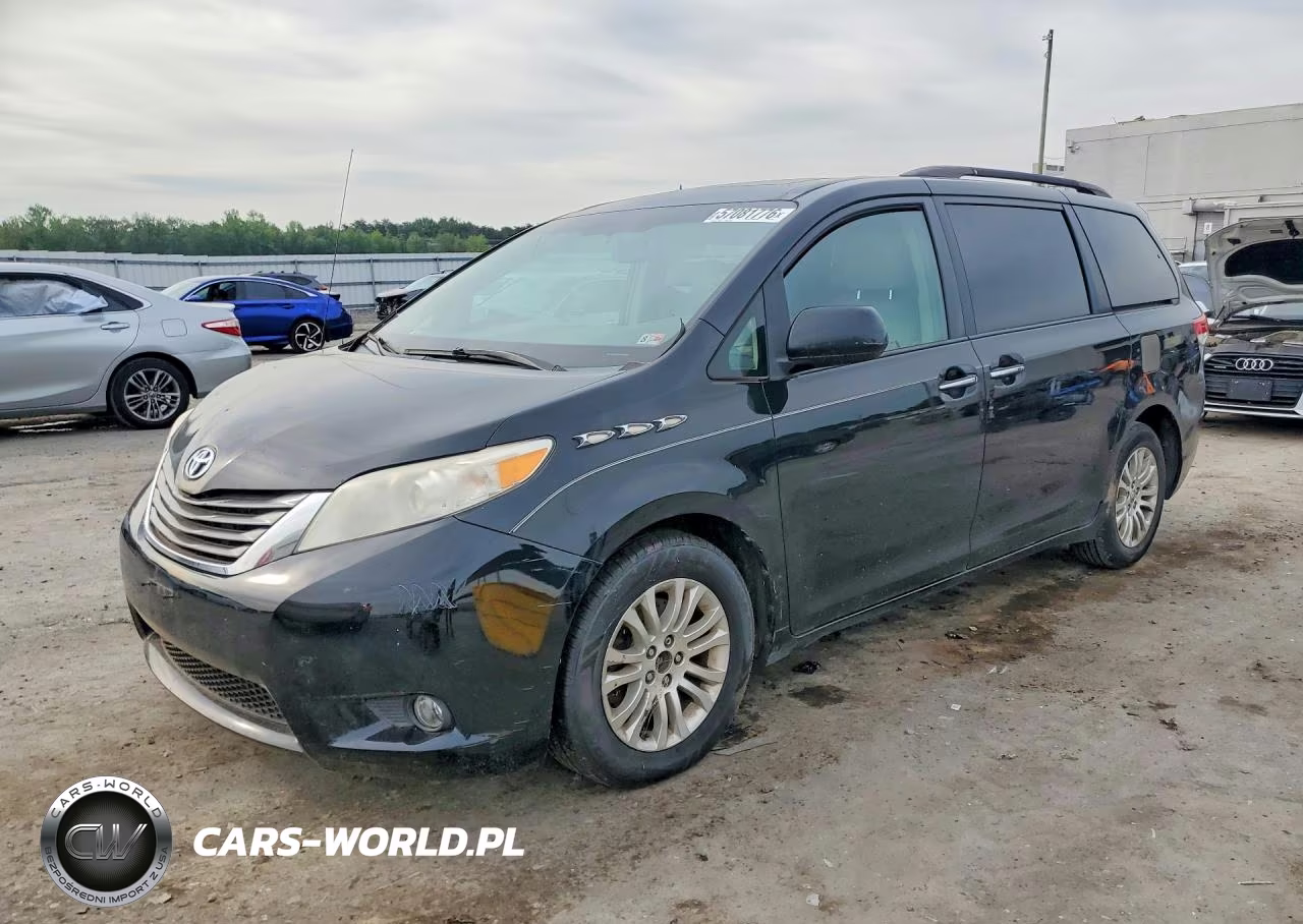 2014 Toyota Sienna Xle 8-Passenger – zdjęcie 1 z 13