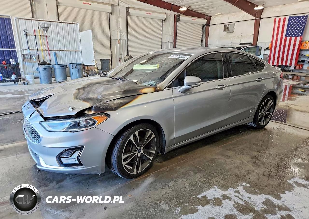 2020 Ford Fusion Titanium – zdjęcie 1 z 12