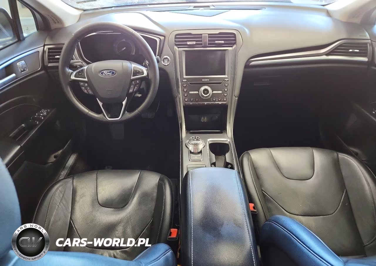 2020 Ford Fusion Titanium VIN:3FA6P0K93LR133136 - 8