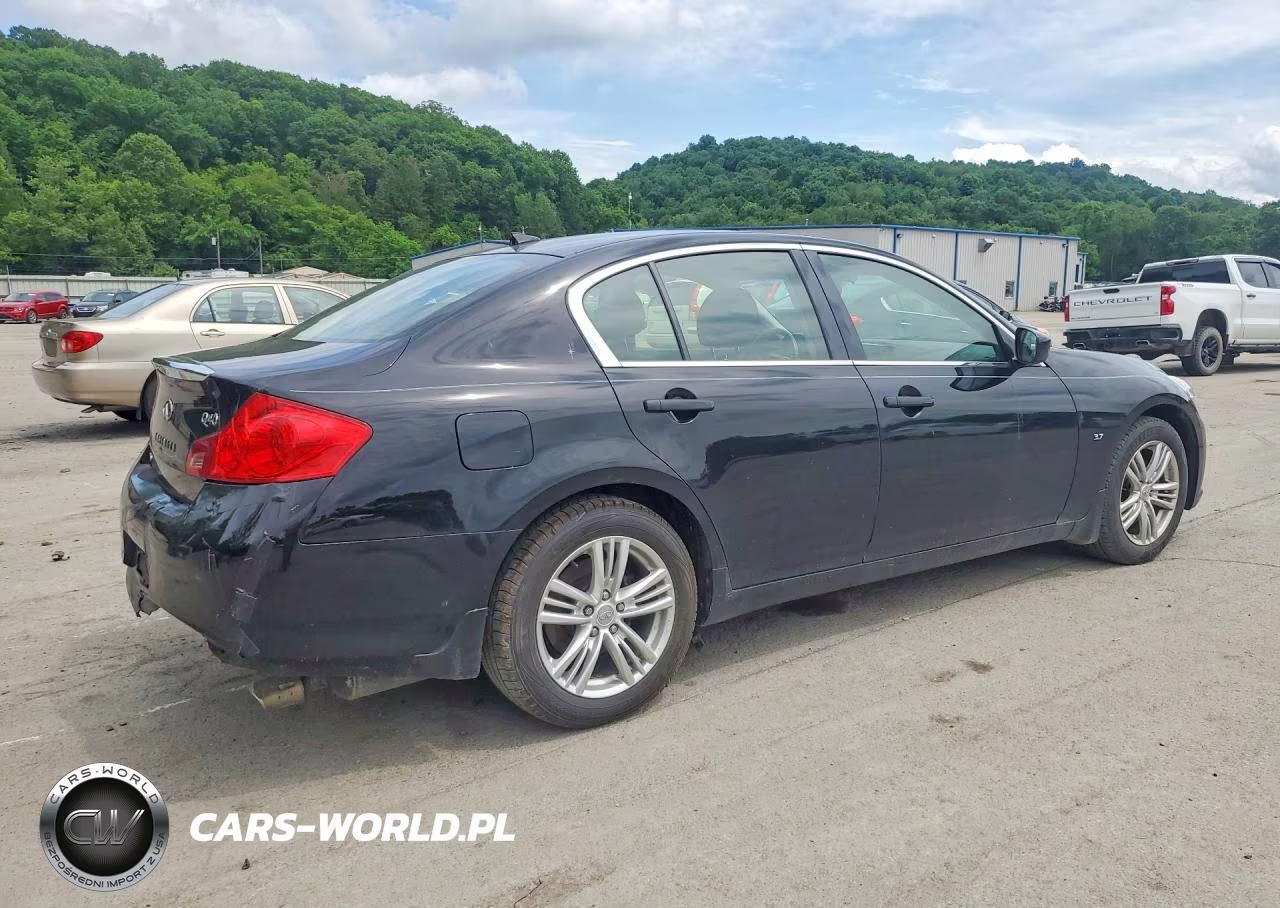 2015 Infiniti Q40 Base VIN:JN1CV6AR2FM650113 - 3