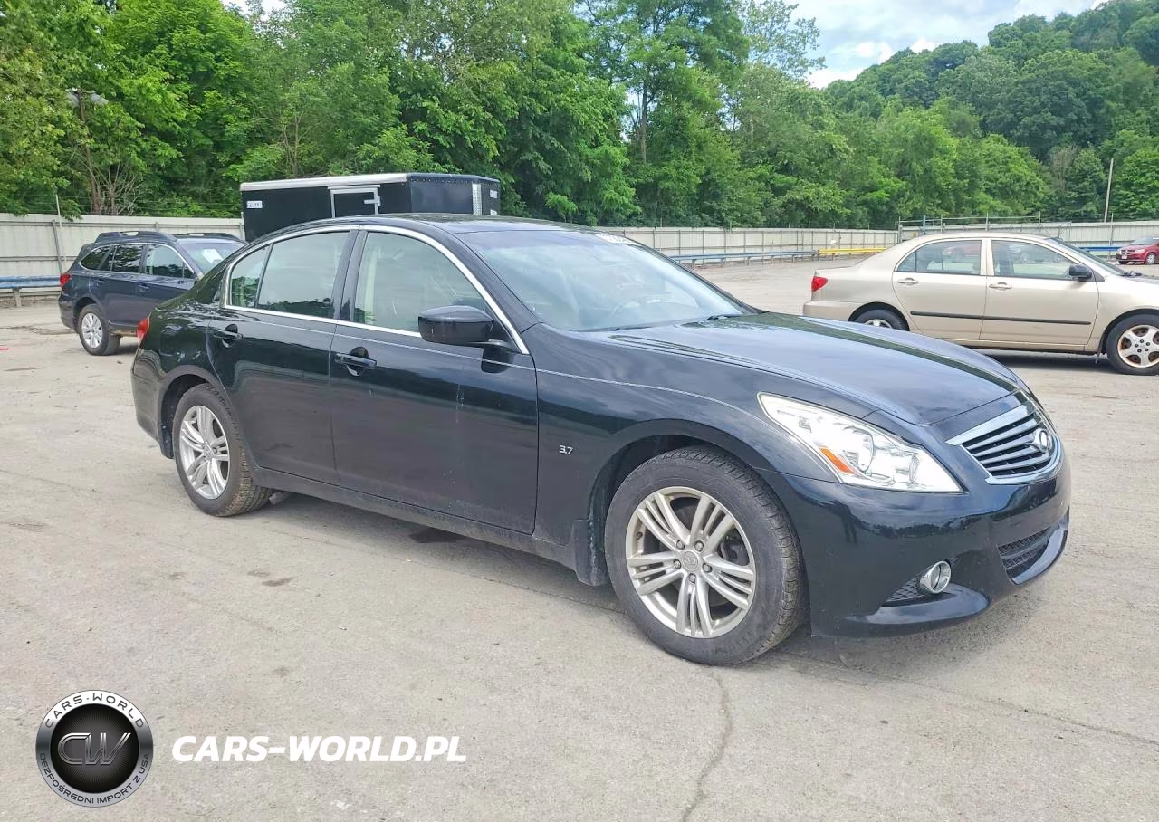 2015 Infiniti Q40 Base VIN:JN1CV6AR2FM650113 - 4