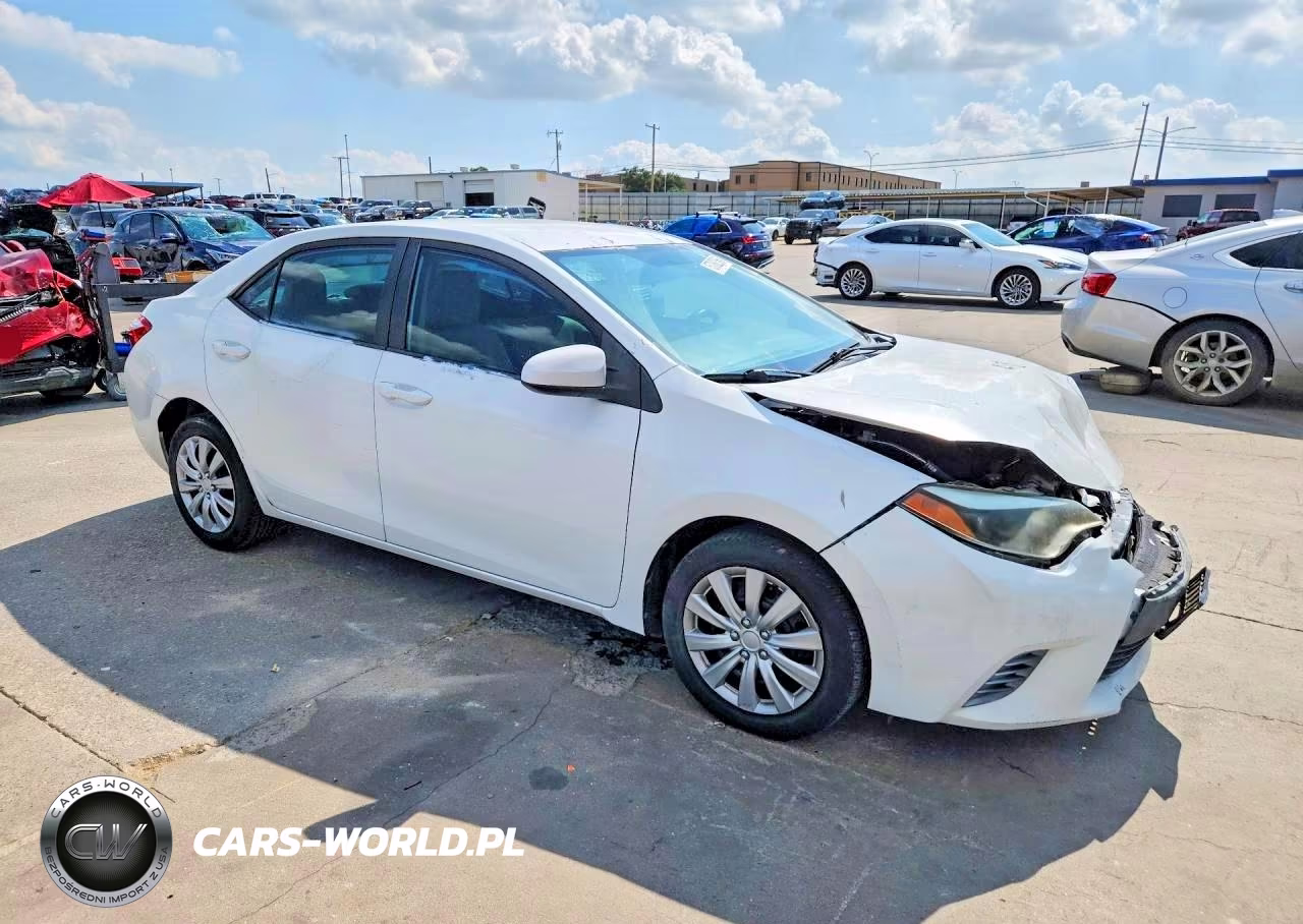 2015 Toyota Corolla Le VIN:5YFBURHE9FP322071 - 4