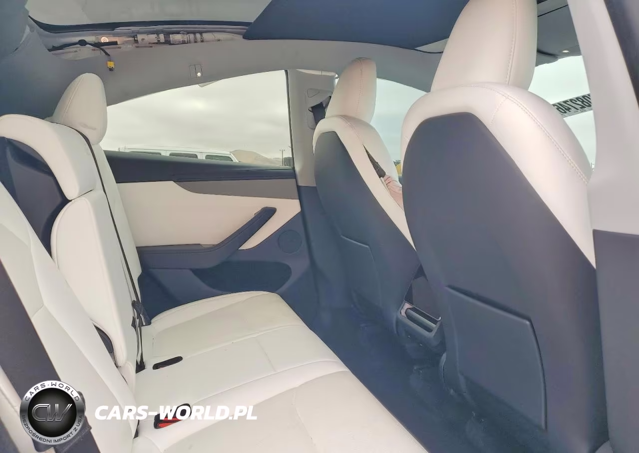 2026 Tesla Model Y VIN:7SAYGDEE6TF454045 - 11