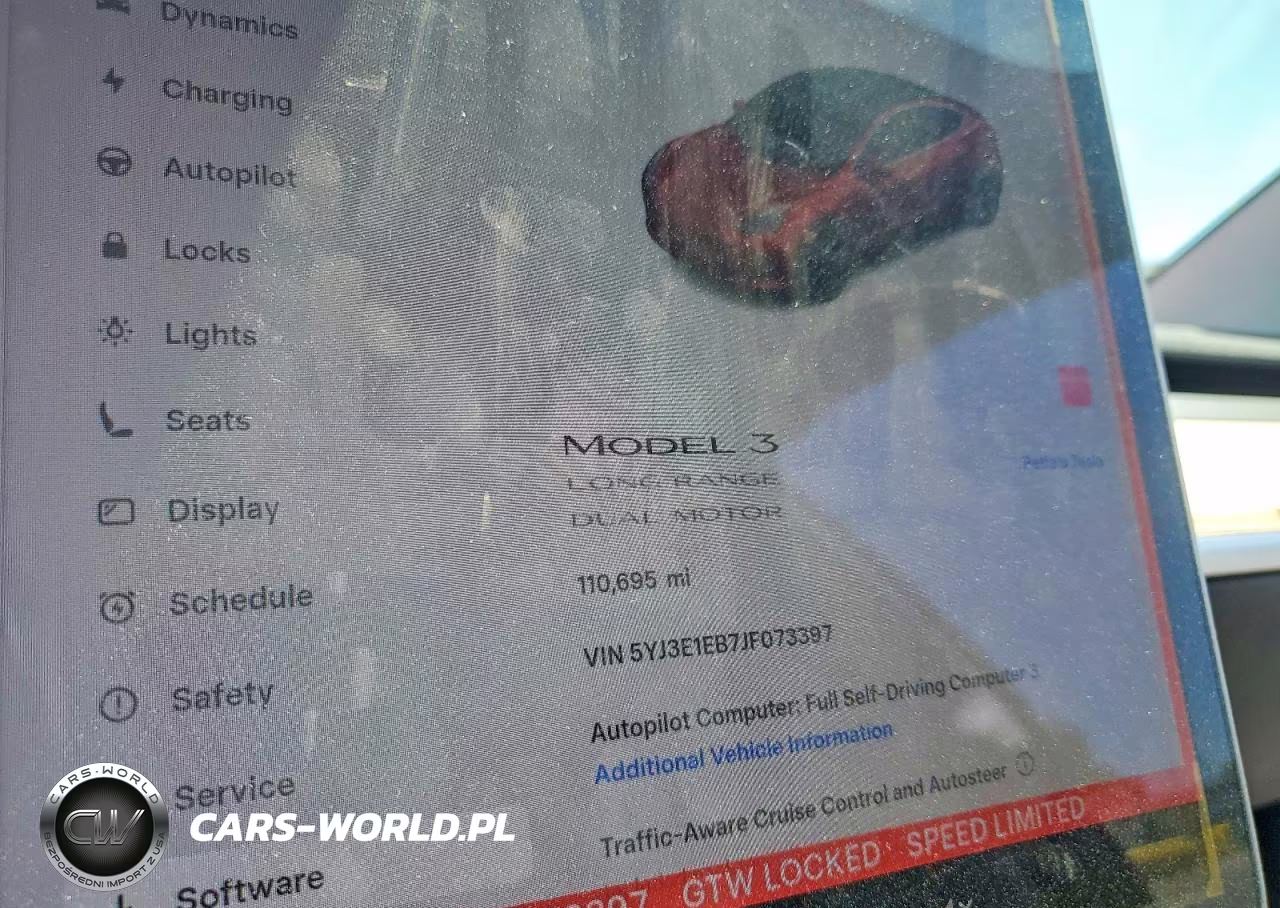 2018 Tesla Model 3 VIN:5YJ3E1EB7JF073397 - 9