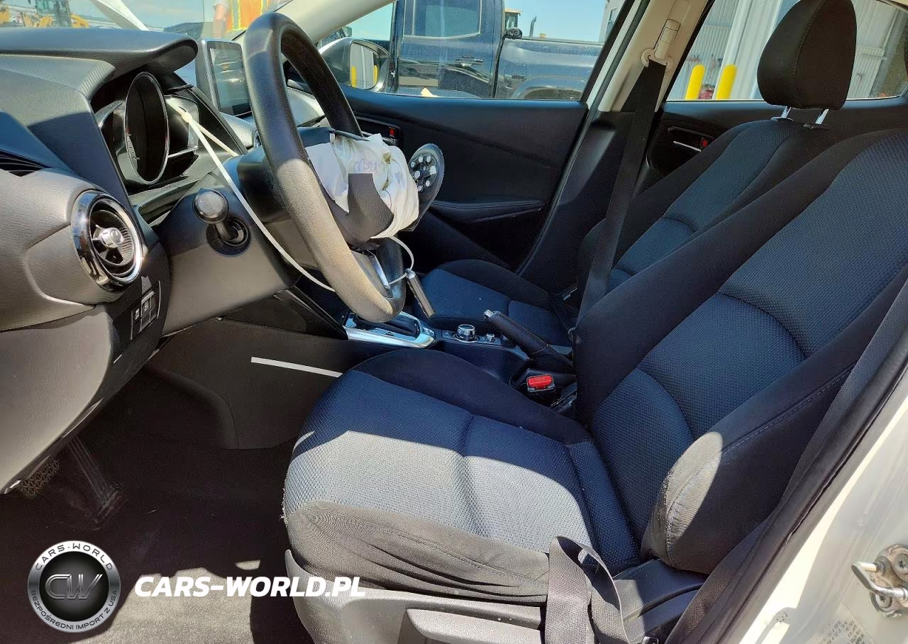 2016 Scion Ia Base VIN:3MYDLBZV8GY110461 - 7
