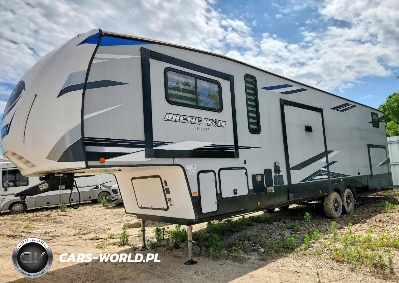 2021 Forest River Articwolf Camper VIN:5ZT3CK5B3M0710587 - 2