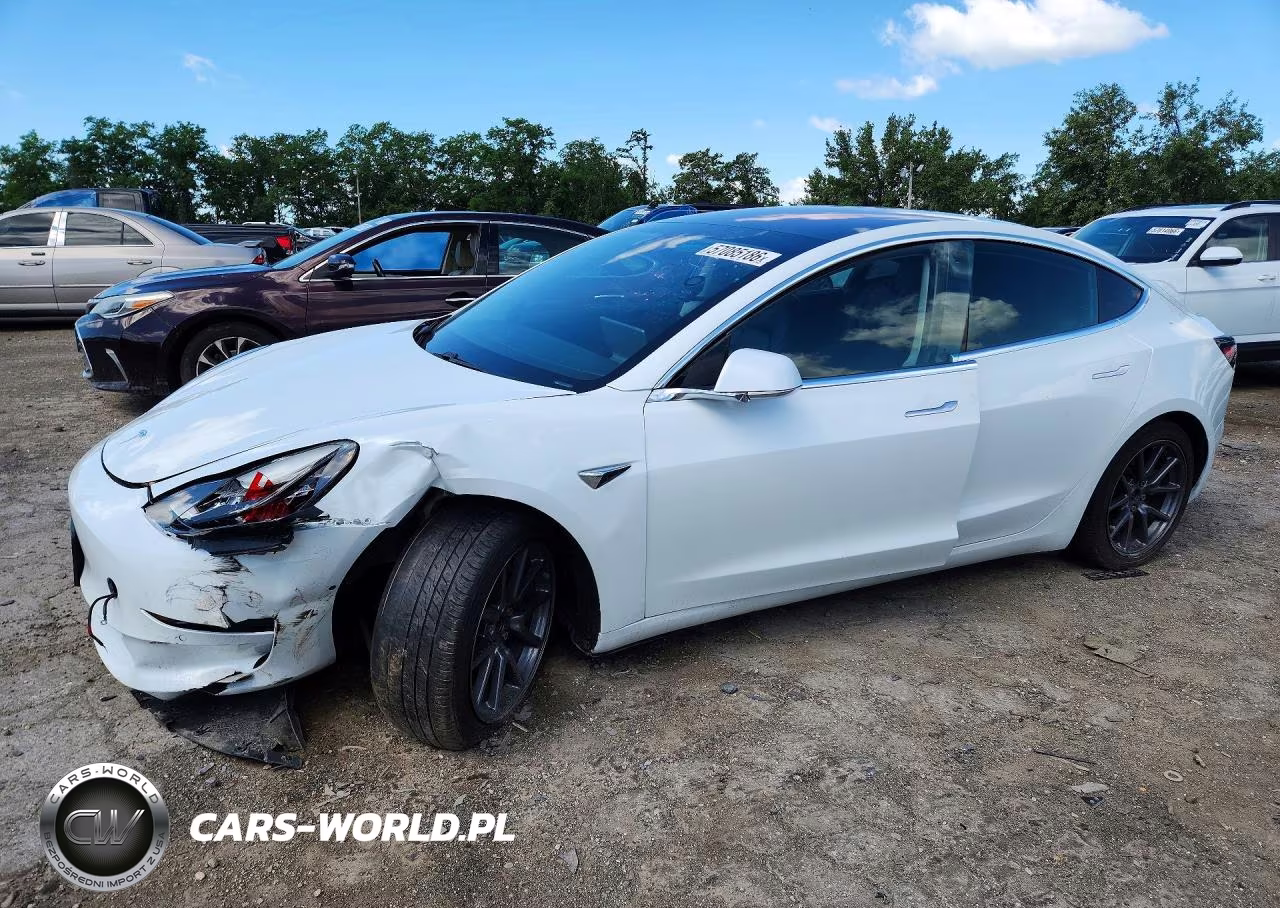 2018 Tesla 3 – zdjęcie 1 z 12