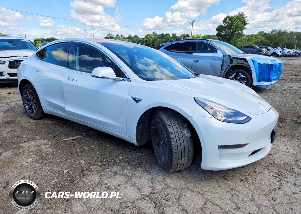 2018 Tesla 3 VIN:5YJ3E1EA7JF162183 - 4