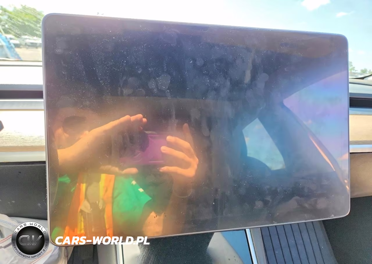 2018 Tesla 3 VIN:5YJ3E1EA7JF162183 - 9