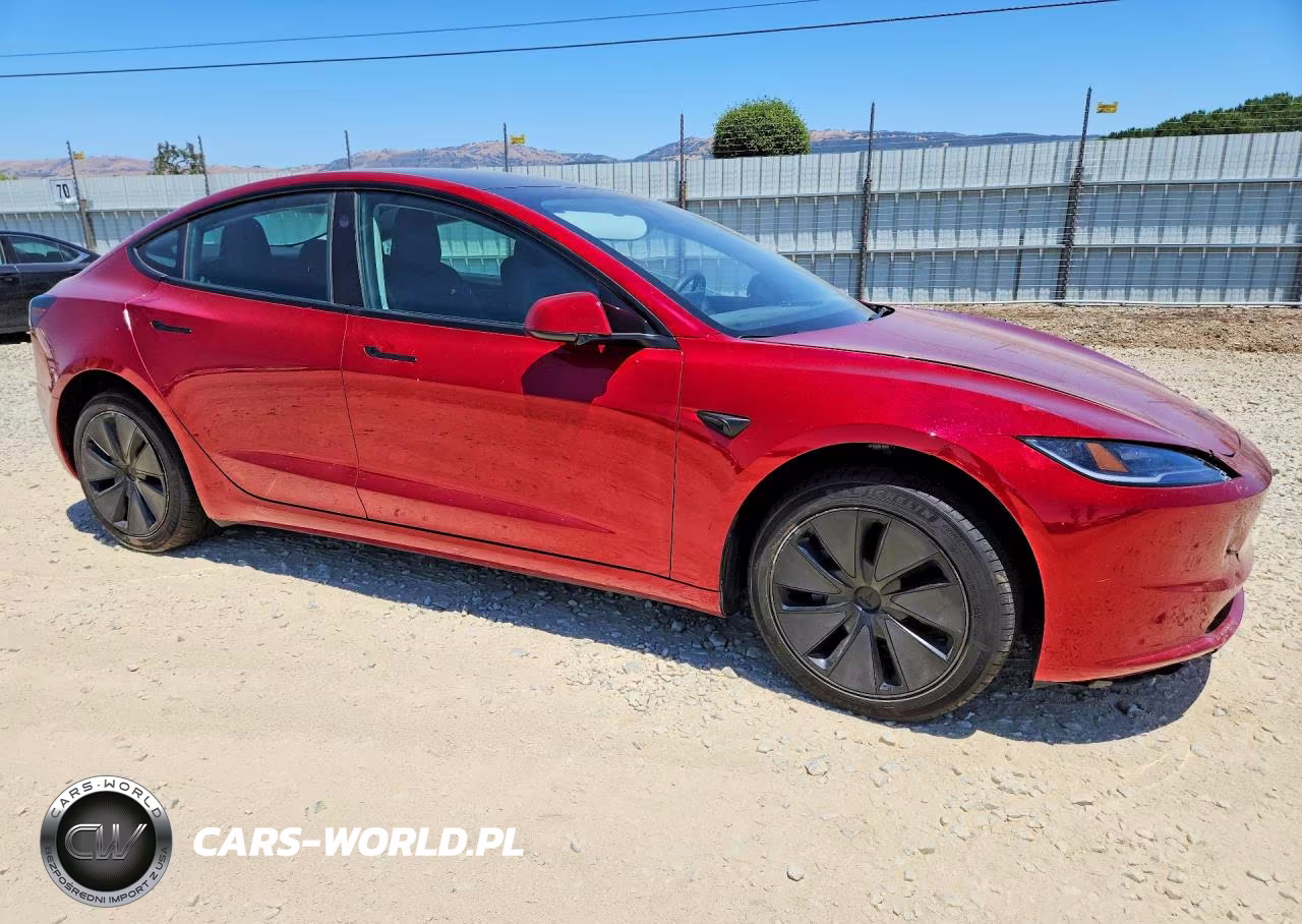2025 Tesla Model 3 VIN:5YJ3E1EA8SF046444 - 4