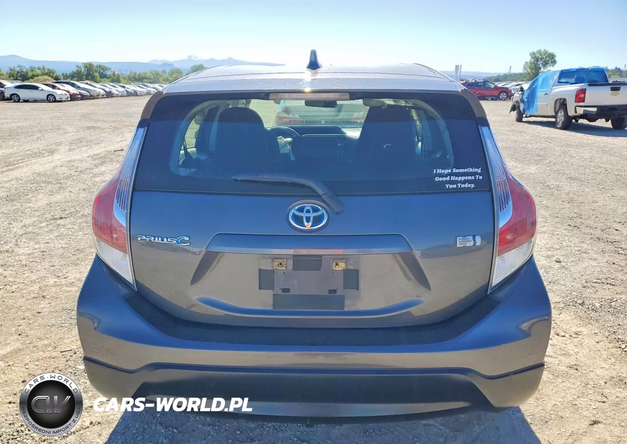 2017 Toyota Prius C Two VIN:JTDKDTB37H1595134 - 6