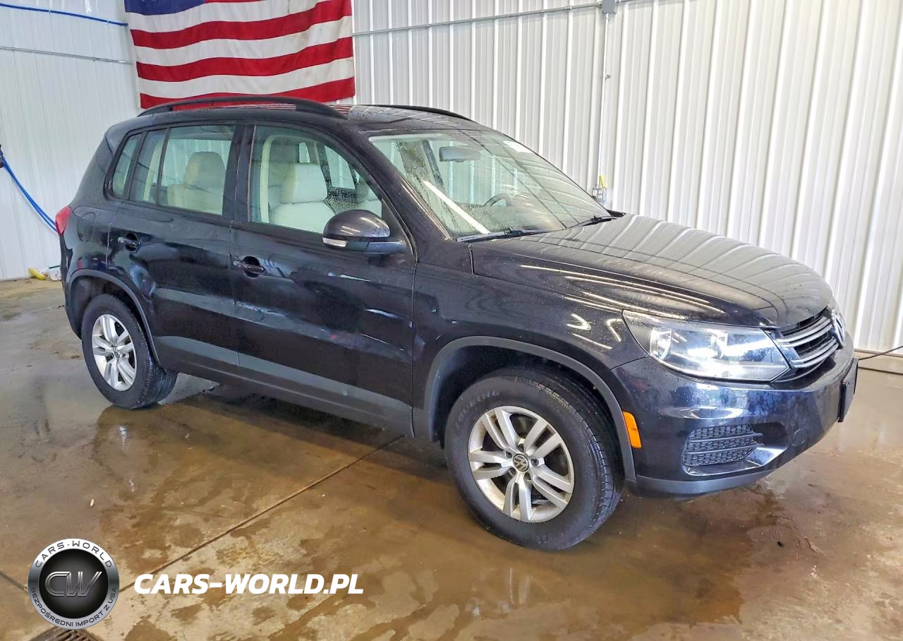 2016 Volkswagen Tiguan S VIN:WVGBV7AX7GK000294 - 4