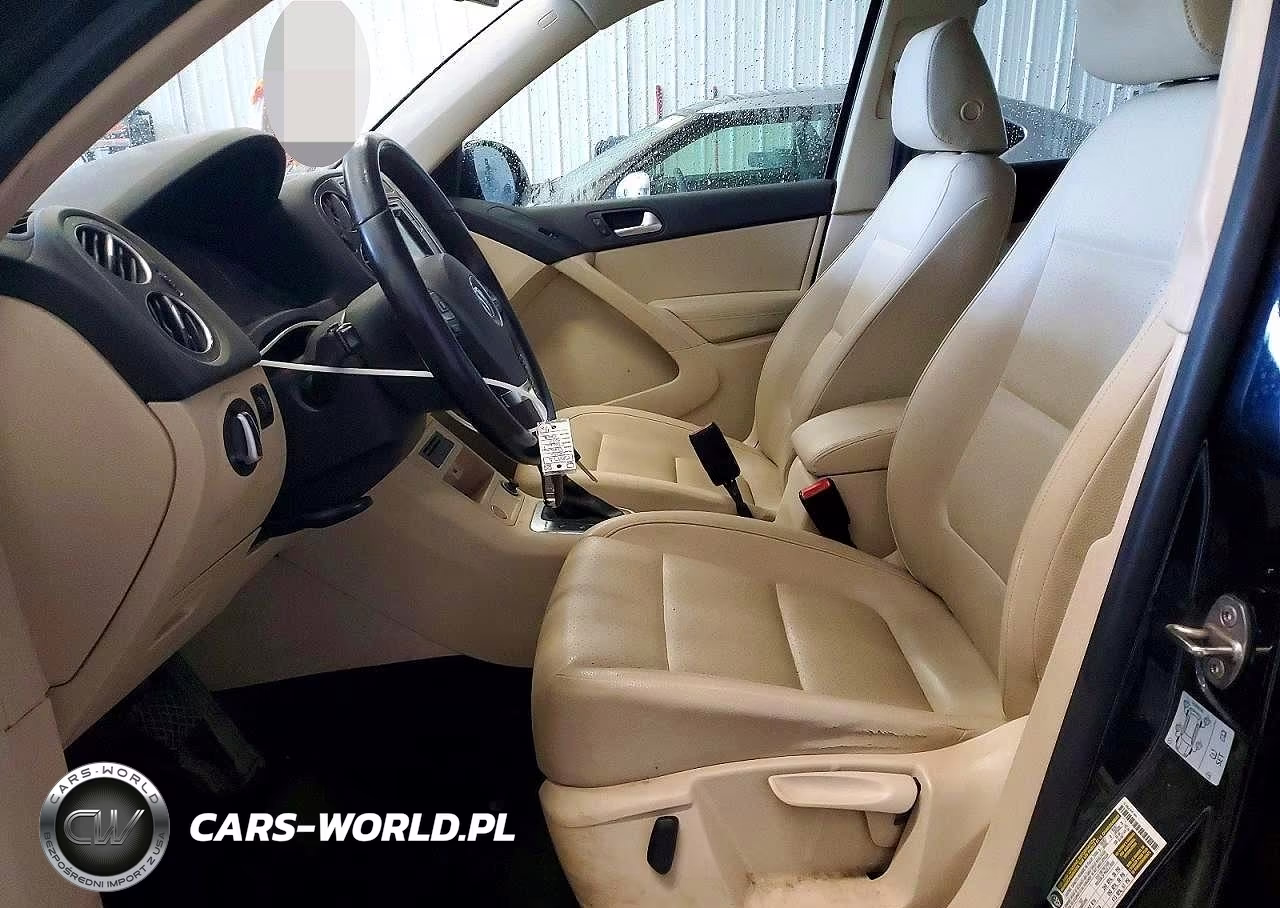 2016 Volkswagen Tiguan S VIN:WVGBV7AX7GK000294 - 7