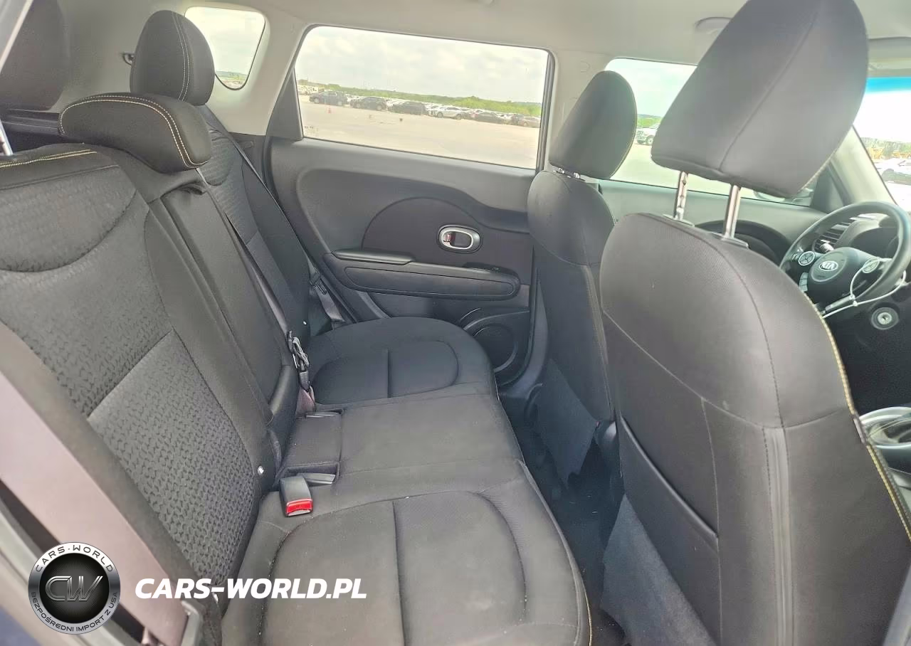 2016 Kia Soul + VIN:KNDJP3A53G7284415 - 10